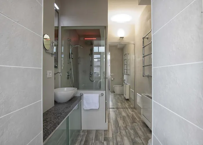 Luxury Flat With Terrace / Stunning Skyline View *