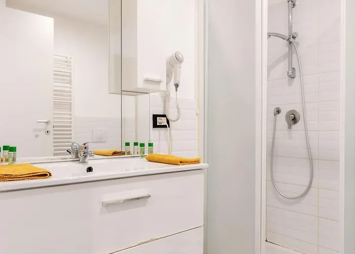 Vitruvio Flexyrent A.c. * Milão