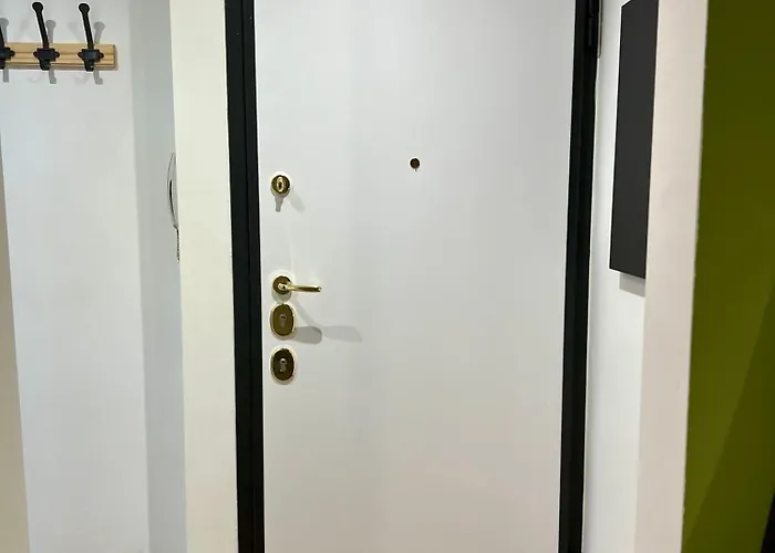 Apartament La Bella Charme 3 Km Away From Duomo/ Netflix & Wi-fi Included *