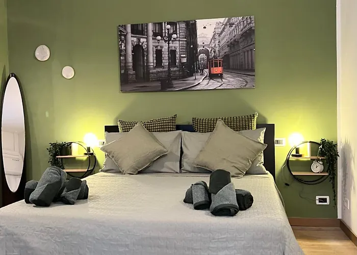 Apartament La Bella Charme 3 Km Away From Duomo/ Netflix & Wi-fi Included Mediolan