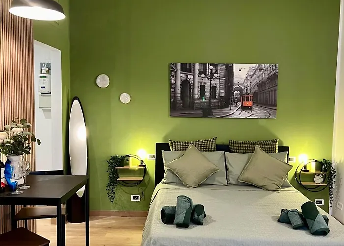 La Bella Charme 3 Km Away From Duomo/ Netflix & Wi-fi Included * Mediolan