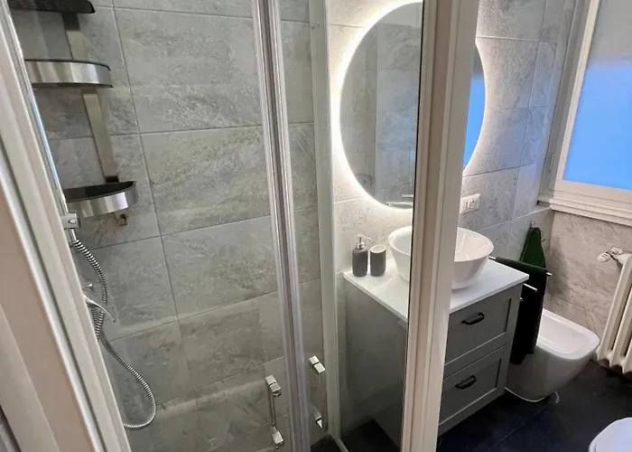 Apartament La Bella Charme 3 Km Away From Duomo/ Netflix & Wi-fi Included Mediolan