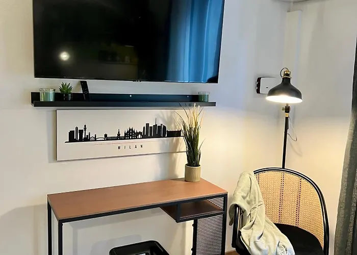 La Bella Charme 3 Km Away From Duomo/ Netflix & Wi-fi Included Mailand