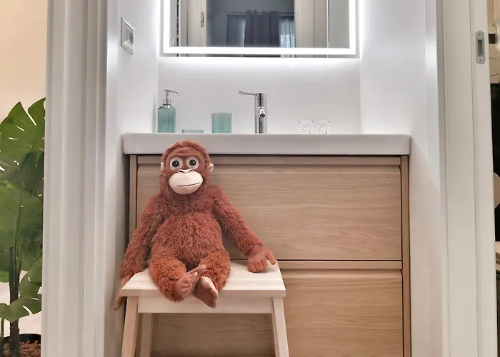 Ihost - Adriatico 6 * Milán