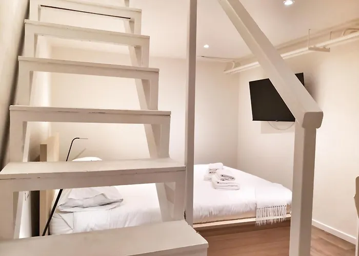 Ihost - Arganini 22 Milano