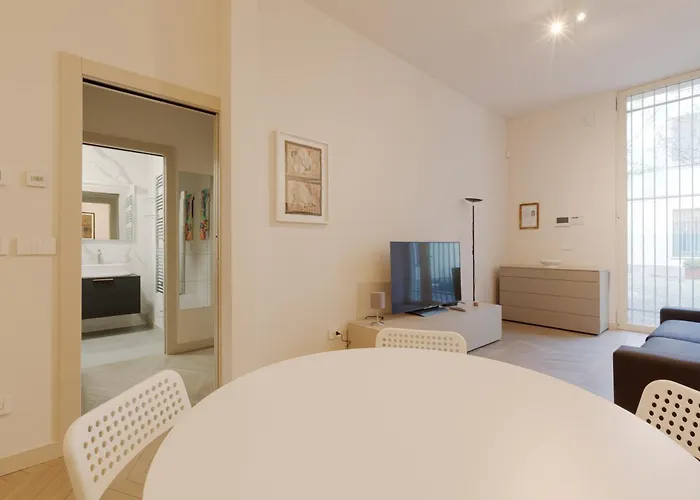 Апартаменты Guesthost - Cordusio Enchanting Милан