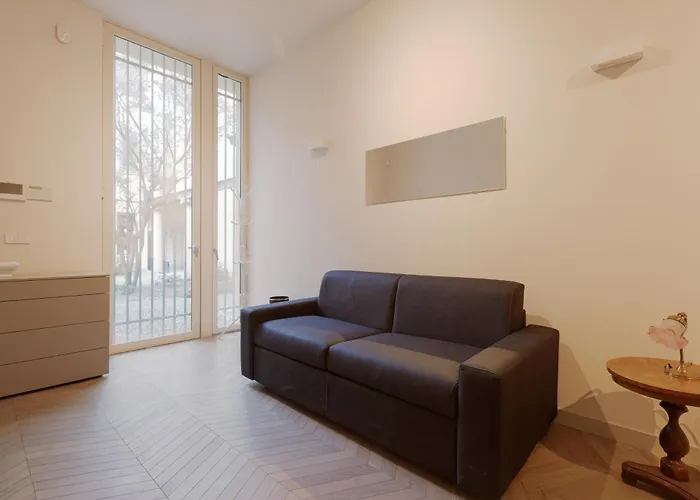 Апартаменты Guesthost - Cordusio Enchanting Милан