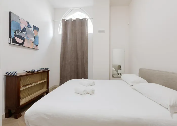 Guesthost - Cordusio Enchanting