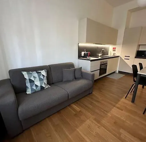 Nolo62, A Nifty Flat In *