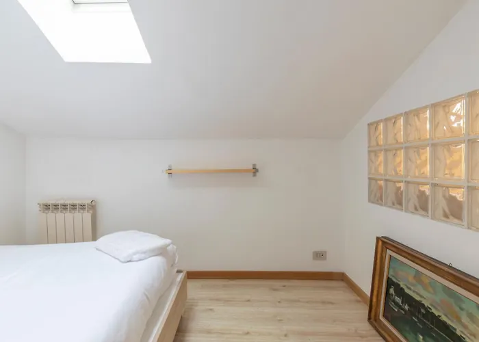 Ihost - Adige 17 * Milan