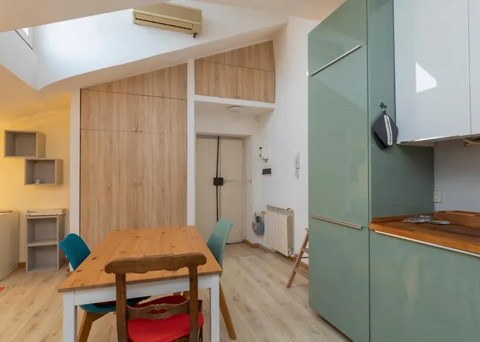 Ihost - Adige 17 Appartement *