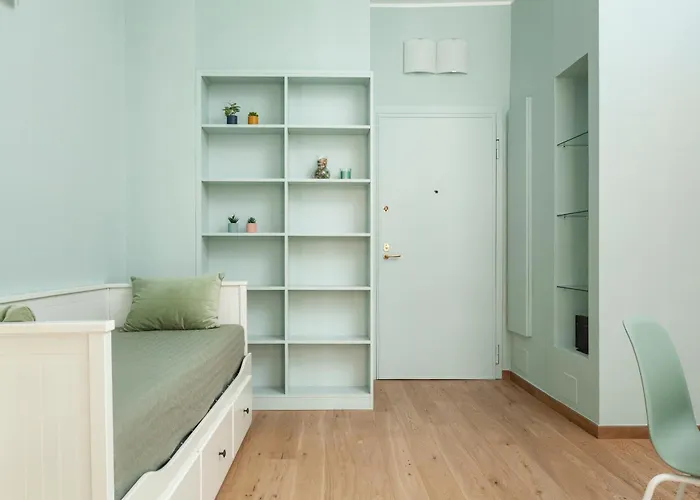 Navigli - Brand New * Milano