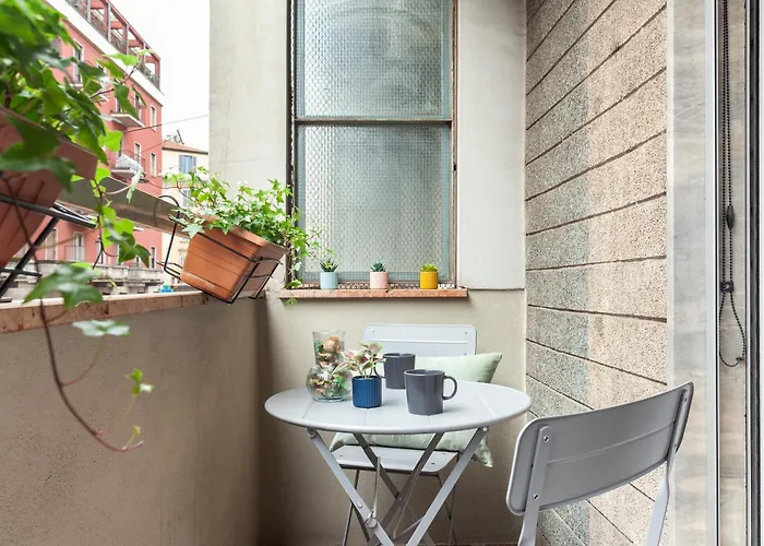 Daire Navigli - Brand New *