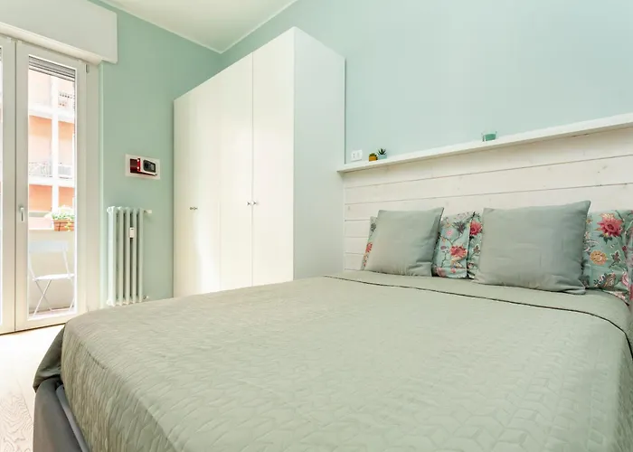 Navigli - Brand New * Milano