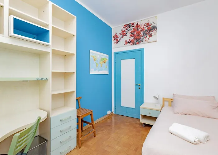 Xenia - Spacious Near Linate Airport דירה *