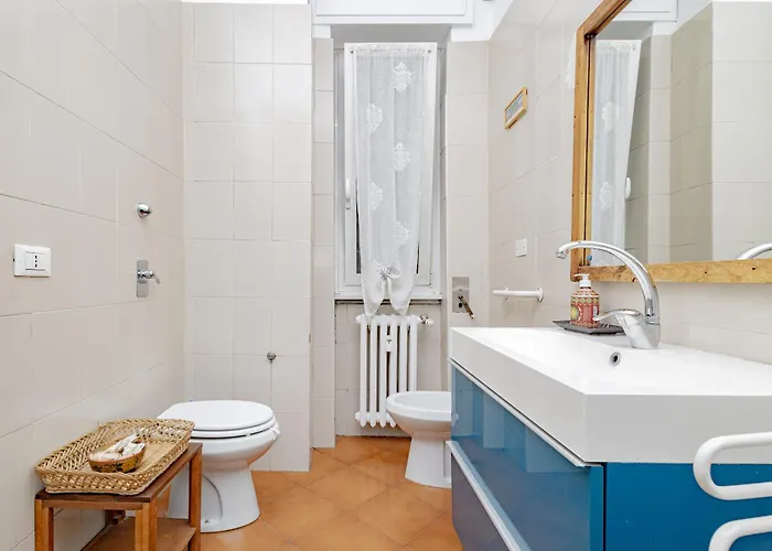Xenia - Spacious Near Linate Airport דירה *