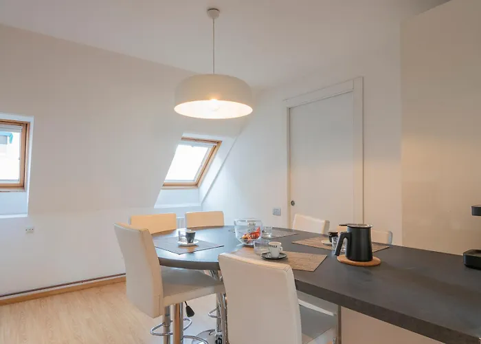 Xenia - Luxury & Elegant Penthouse In Life Lejlighed *