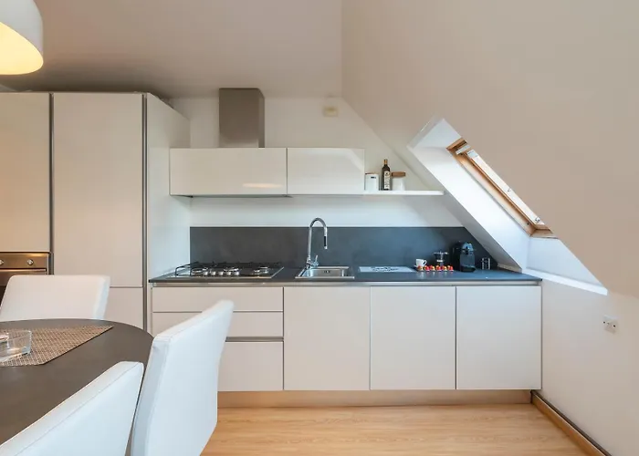 Xenia - Luxury & Elegant Penthouse In Life * Milano