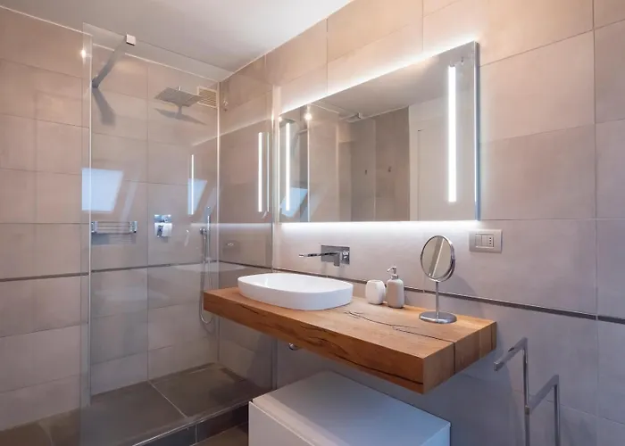 Xenia - Luxury & Elegant Penthouse In Life *