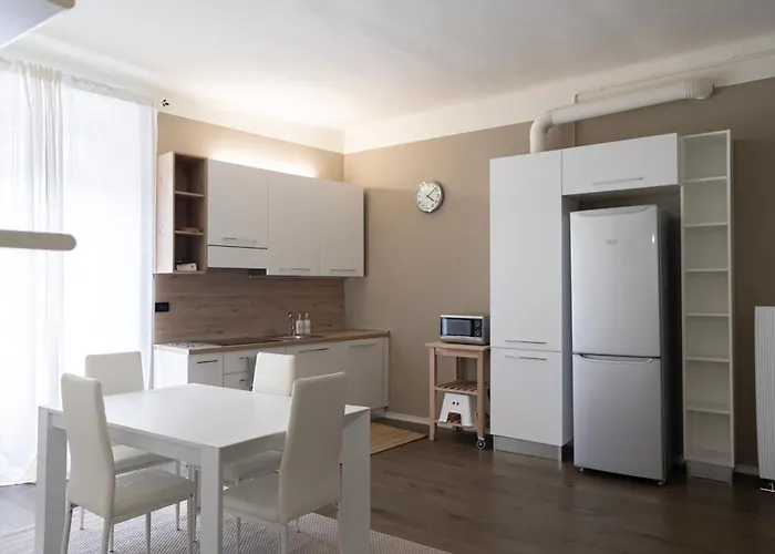 Elegante Bilocale In Zona Risorgimento * ميلان