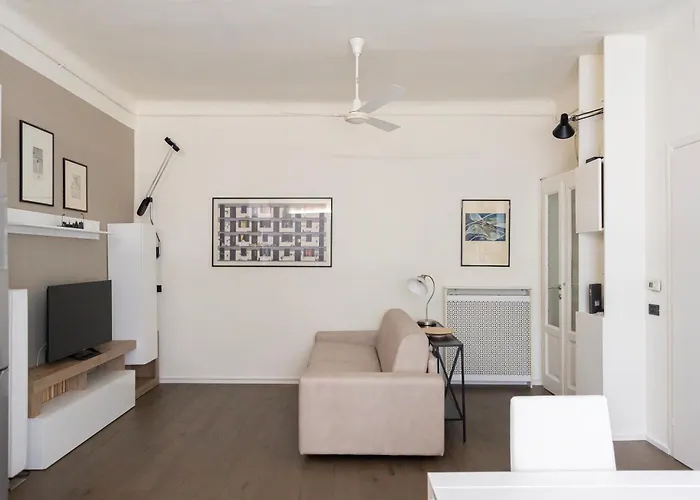 Elegante Bilocale In Zona Risorgimento *