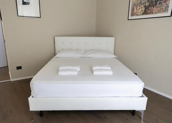 Elegante Bilocale In Zona Risorgimento Apartament Mediolan