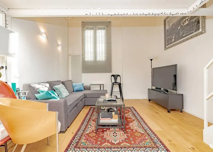 Apartment Cozy Near Bocconi Milan