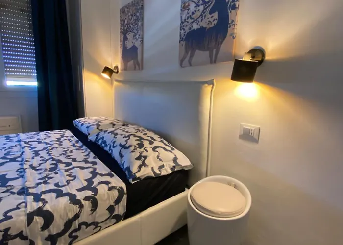 Hostmate - - Sammartini - * Milano