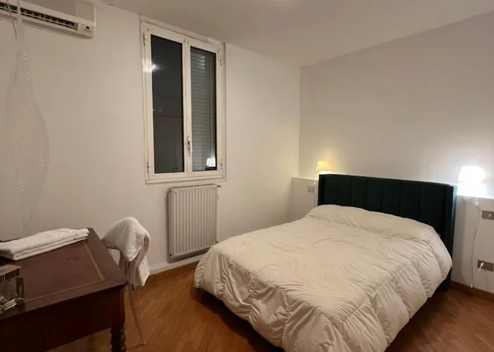 Quarto em Acomodações Particulares Daeiouz Ii Milão