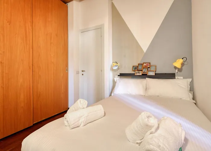Joivy Welcoming Flat With Balcony Next To Naviglio Grande * Milano
