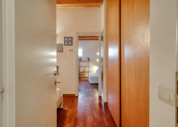 Joivy Welcoming Flat With Balcony Next To Naviglio Grande Appartamento