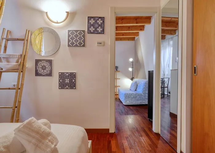 Joivy Welcoming Flat With Balcony Next To Naviglio Grande Appartamento