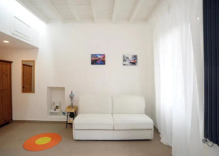 Travel Inside Srl - Custodi * Milan