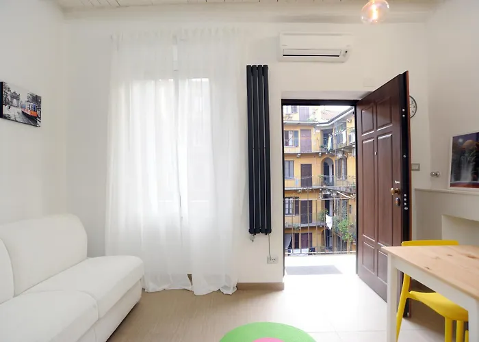 Travel Inside Srl - Custodi Apartment Milan