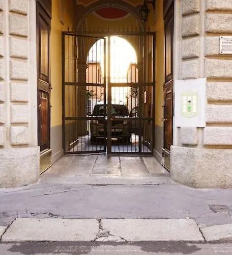 A Due Passi Dal Bosco Verticale *