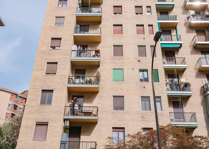 Xenia - Spacious Two-room In The Flower District Milano