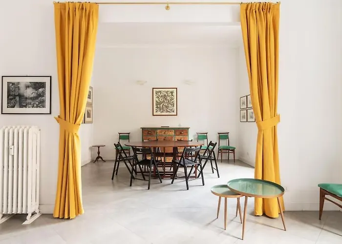 Bilocale Pergolesi 公寓 *