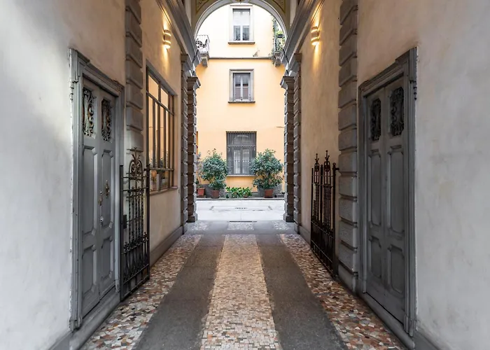 Bright Mini In The Heart Of