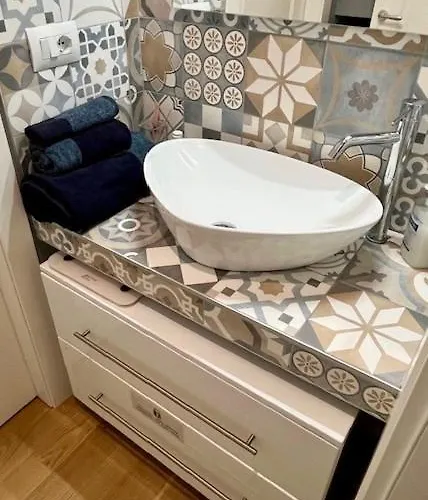 Apartmán The Small White House In *