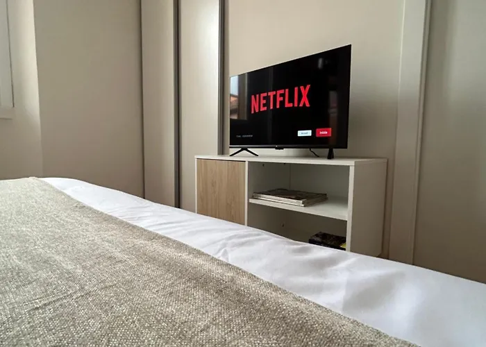 Elegante Bilocale, A Pochi Passi Dalla Metro Pasteur * Mediolan