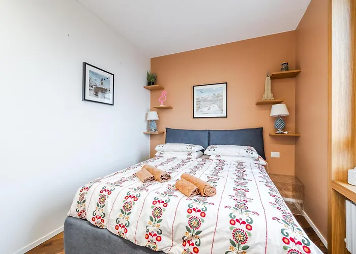 The Visionary - Navigli * Milão