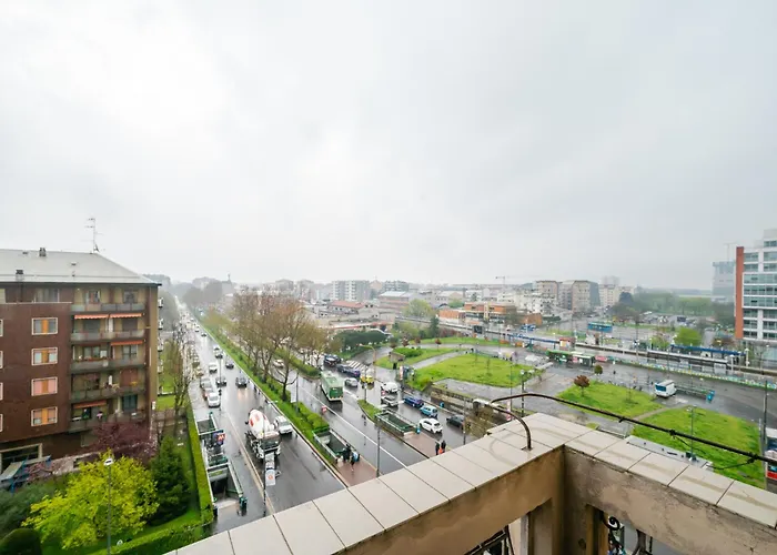 The Visionary - Navigli * Milão