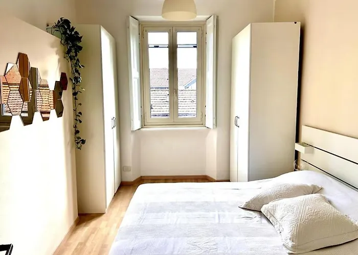 Elegante In Centro Apartment