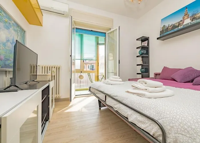 Bright & Cozy - Center
