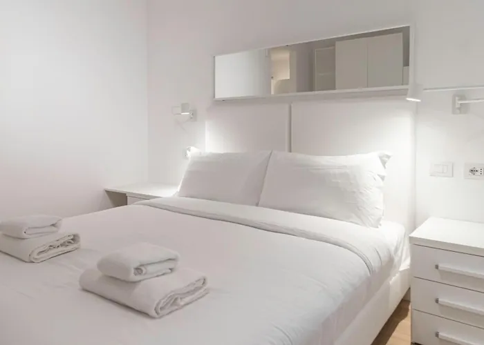 Italianway Comfort - Compagnoni 12 - Mir... Апартаменты Милан