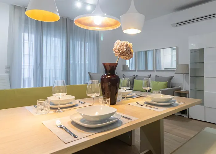 Italianway - Compagnoni 12 - Mirabel * Milano