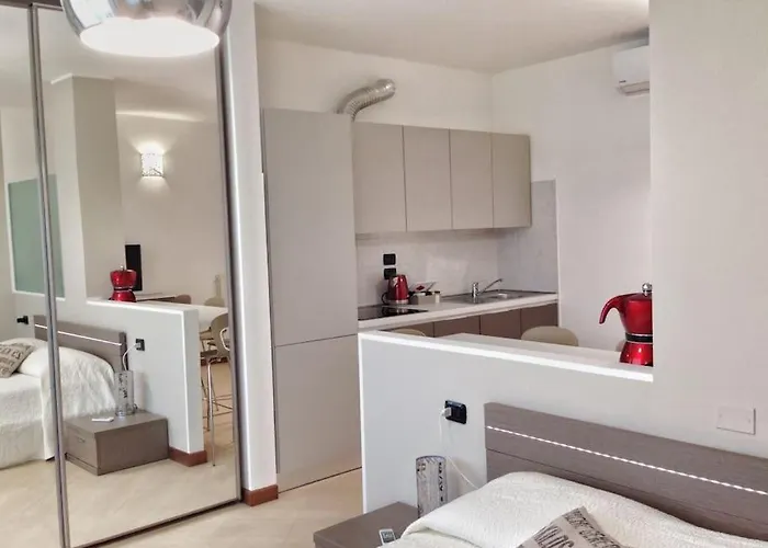 Vicino Metro Precotto, Garage Gratuito