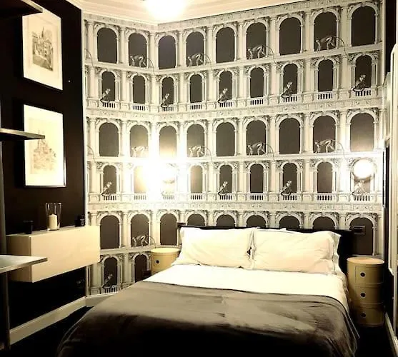 Dimora Vespri شقة ميلان