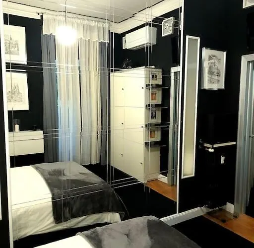 アパート Dimora Vespri ミラノ