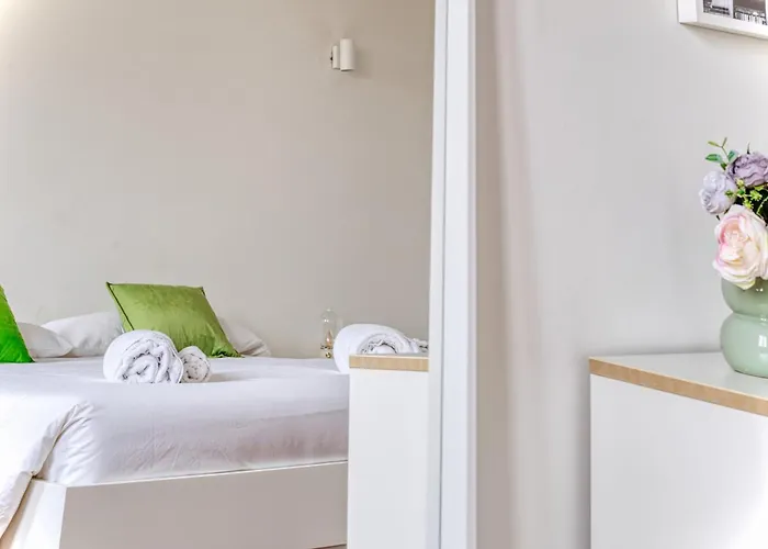 Apartament Balilla30; Spacious 2 Bedroom Next To Center Mediolan